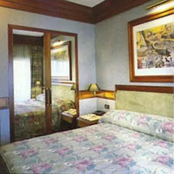 Satellite Palace Рим